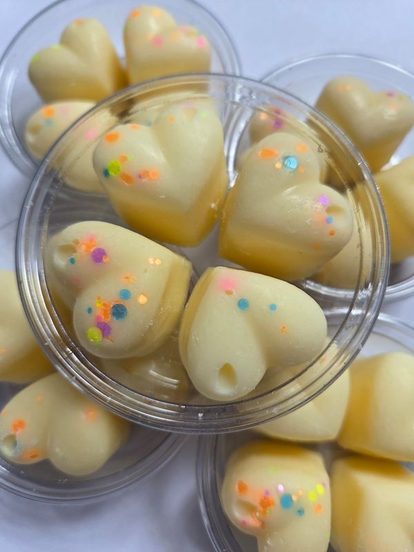 Marshmallow and  lemon buttercream pots 