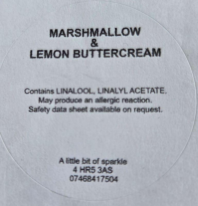 Marshmallow and  lemon buttercream pots 