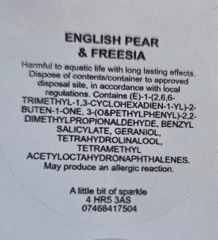 English pear and fressia snapbars