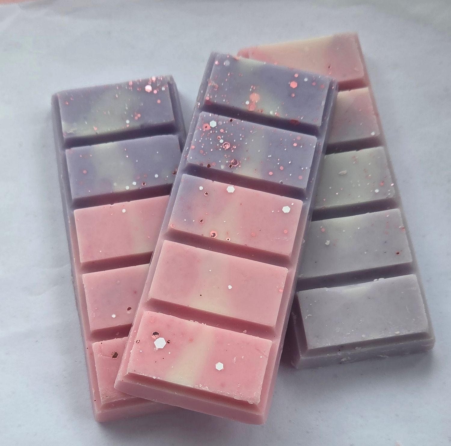 Black plum and rhubarb snapbars 