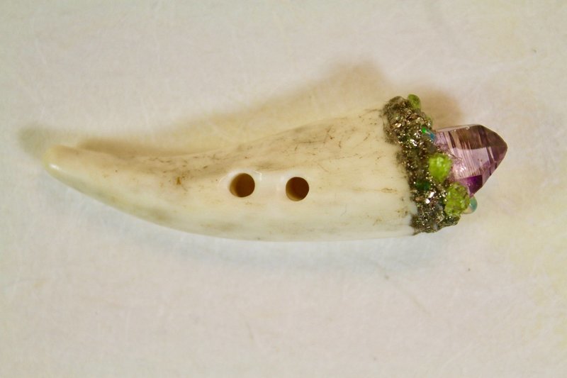 Amethyst Tip Toggle Button - Mineral Mosaic Design