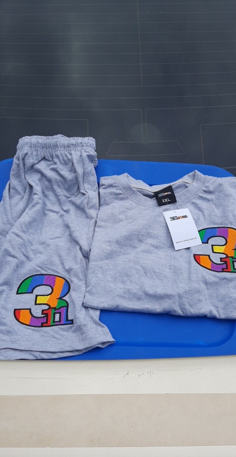 Unisex short sets  the shorts are before the knees 