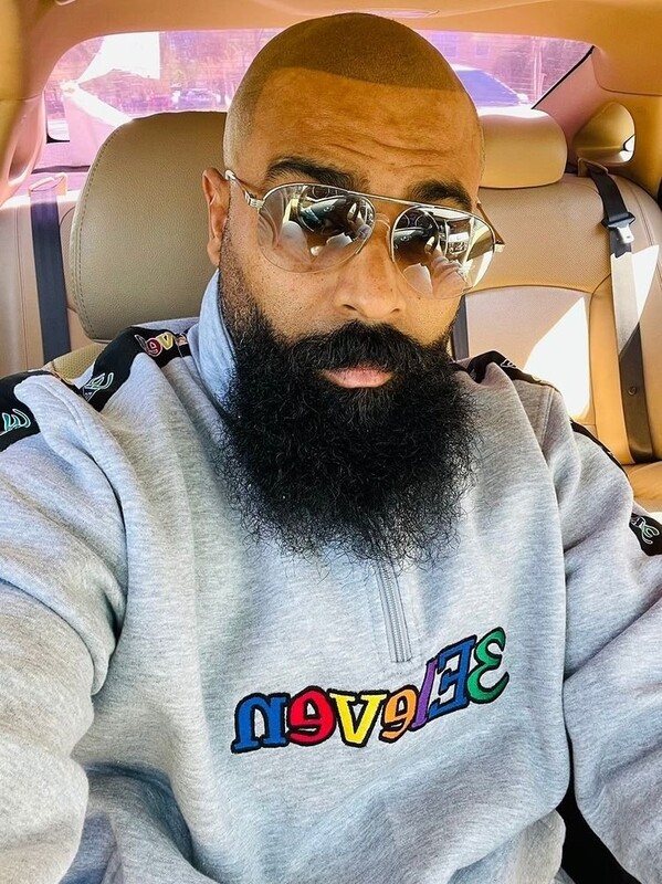 Embroidery Stitch half zip collard sweatsuit with two logos 