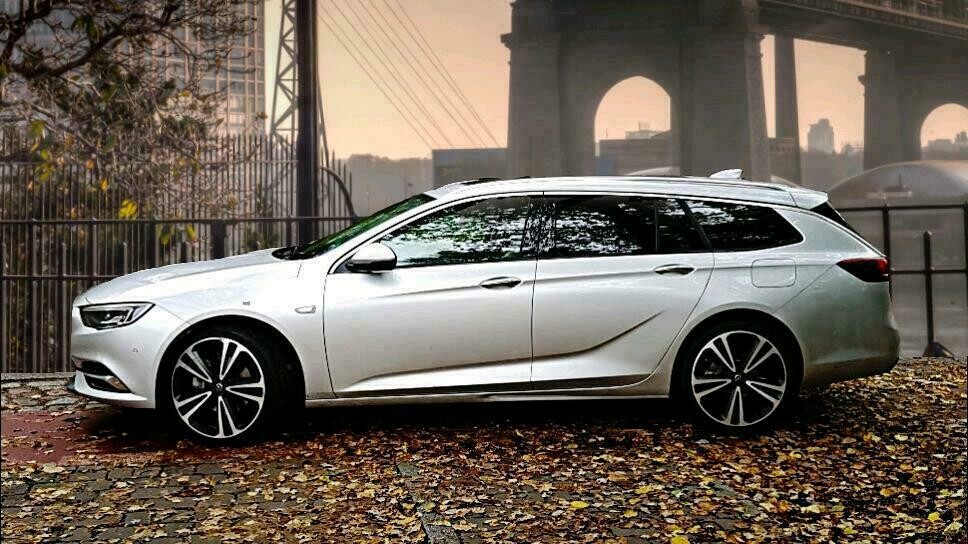 geeignet für Opel Insigna B 2017 - 2020, Aluminium-Dachträger, abschließbar, mit leichter Montage und super Preis-Leistungsverhältnis. Maximale Belastung bis 90 kg, hohe Qualität, flexibel einsatzbar, aerodynamisch geschnitten und GS-geprüft. Ideal für sicheren Transport von Gepäck oder Ausrüstung. Einfach zu installieren und perfekt für dein Fahrzeug.
