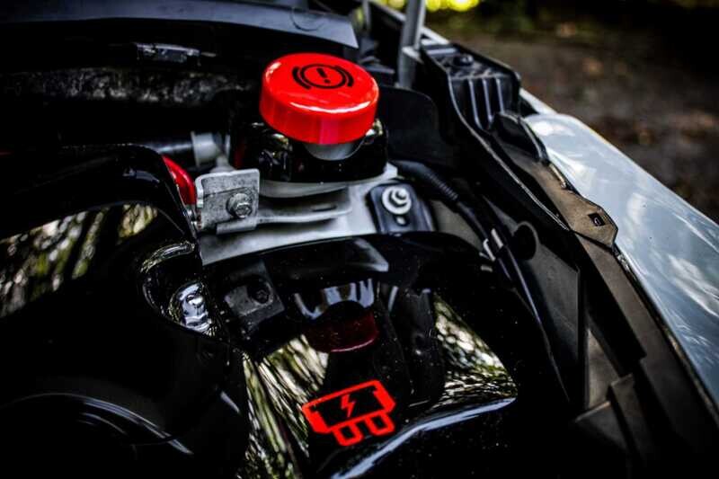 geeignet für Ford Fiesta, Stylisches Performance-Cover für den Motor, ideal für Fahrzeugtuning, Show&Shine, Werterhaltung, Fahrzeugpflege und eine individuelle Optik, perfekt für alle, die ihr Auto aufwerten möchten. Motorabdeckung Verkleidung Motorraum