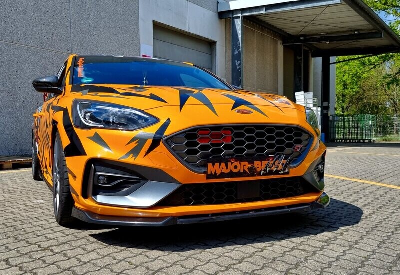 Individuell gestaltbares  Acryl-Glas Namensschild Showkennzeichen, hochwertig und personalisierbar nach deinen Wünschen, ideal für Pkw, Lkw, Busse, Caravans und Wohnmobile – für einen modernen und stilvollen Look.