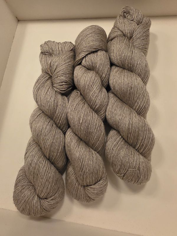 Silky Grey Yak 100g