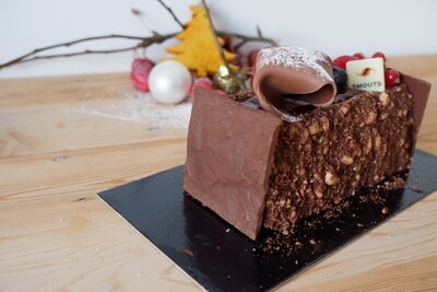 Buches en Oudjaar taarten