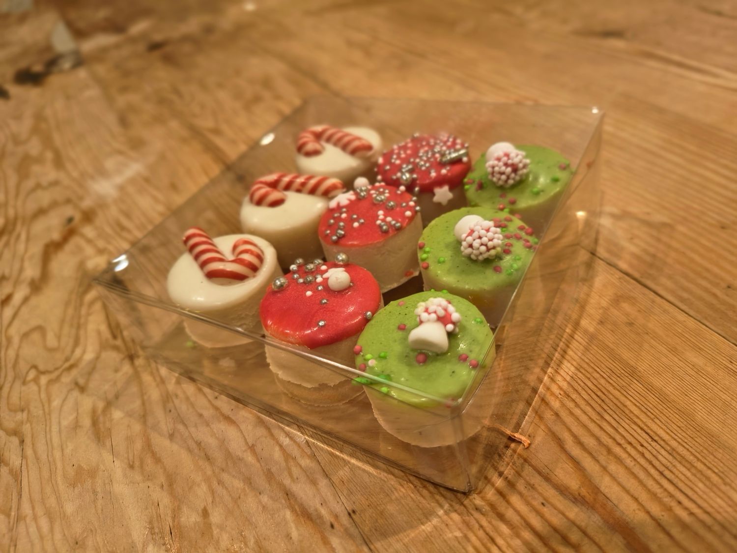 Doosje Petitfours Kerst &amp; Nieuw (9 Stuks)