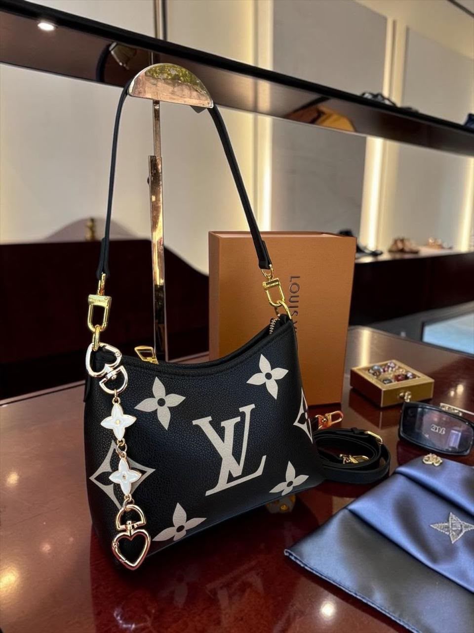 LV0550006