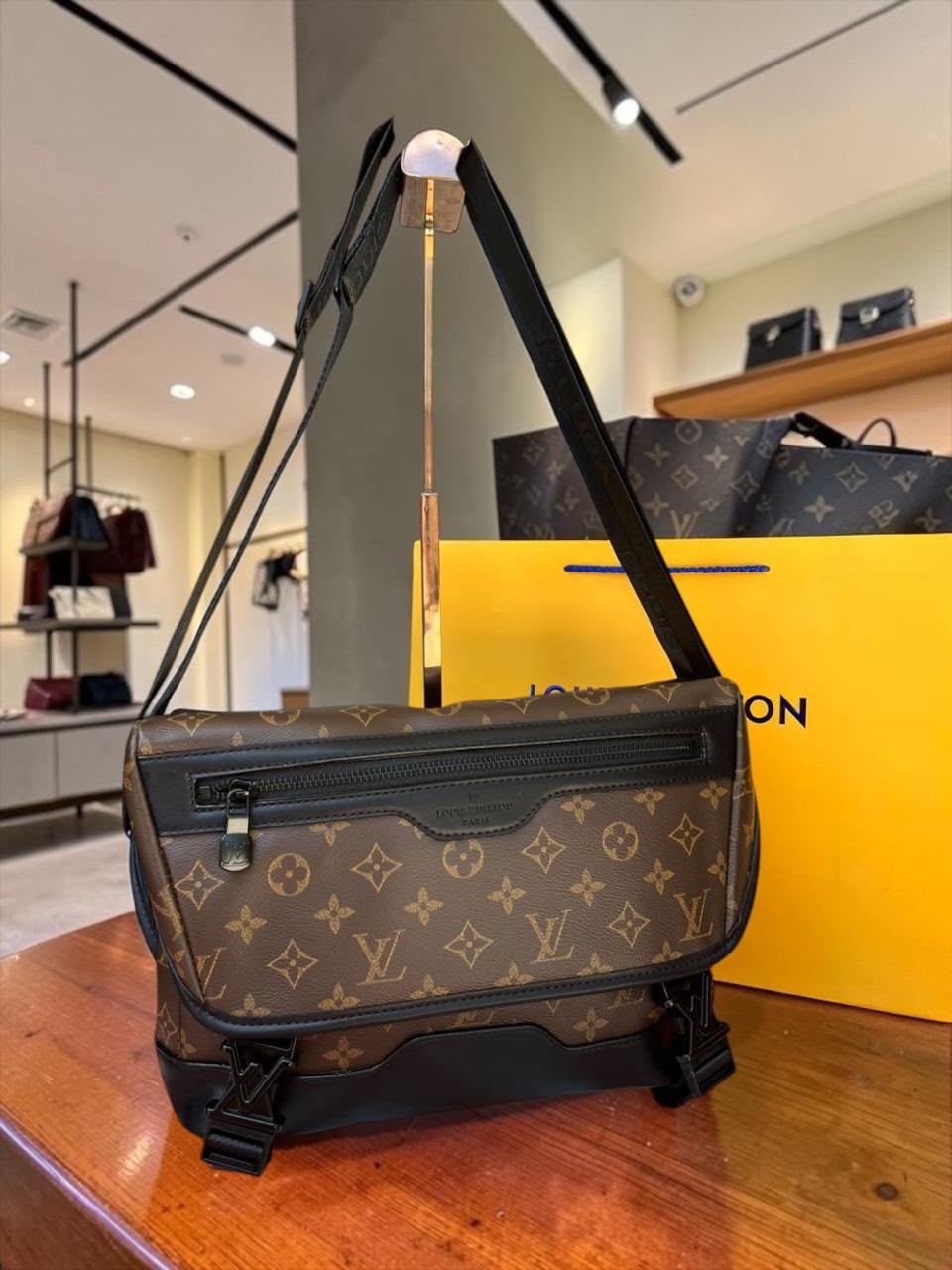 LV0499009