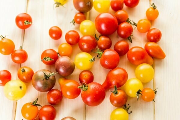 TOMATOES - HEIRLOOM CHERRY TOMATOES - HEIRLOOM CHERRY