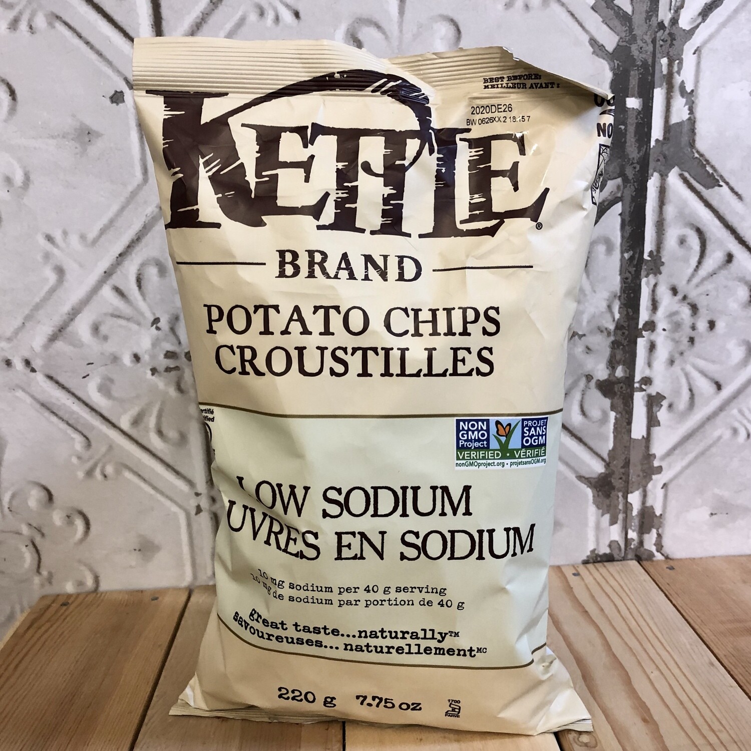 KETTLE BRAND Chips Low Sodium 220g KETTLE BRAND Chips Low Sodium 220g