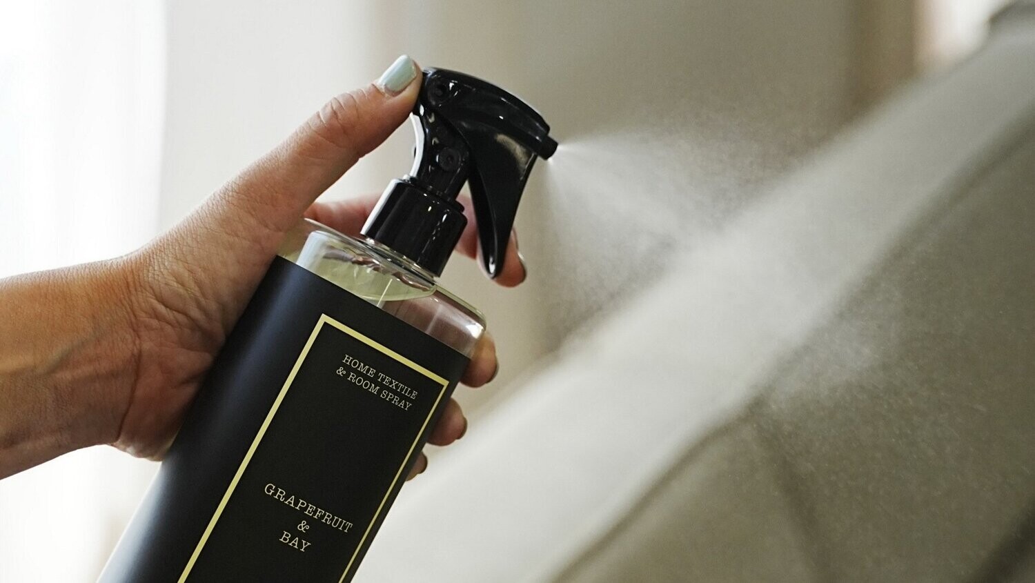 Cereria Mollà 1899 - Home Textile & Room Spray 500 ml - Amber & Sandalwood