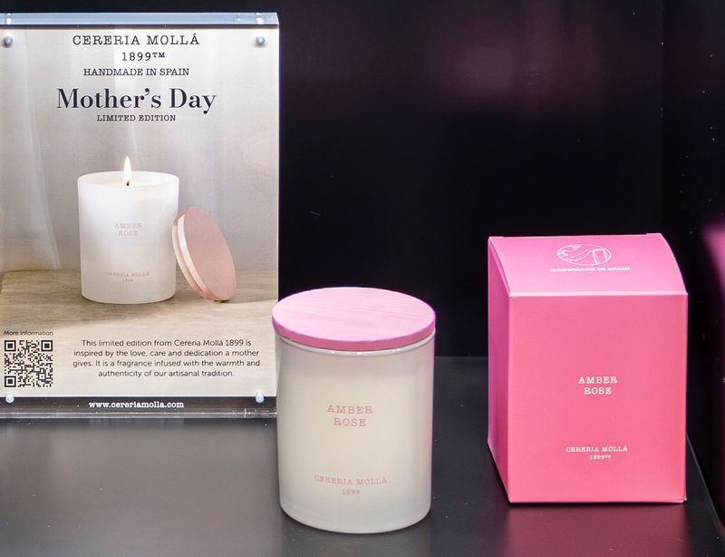 Cereria Mollà 1899 -Geurkaars 230 gram - limited edition - Amber Rose- 230 gram