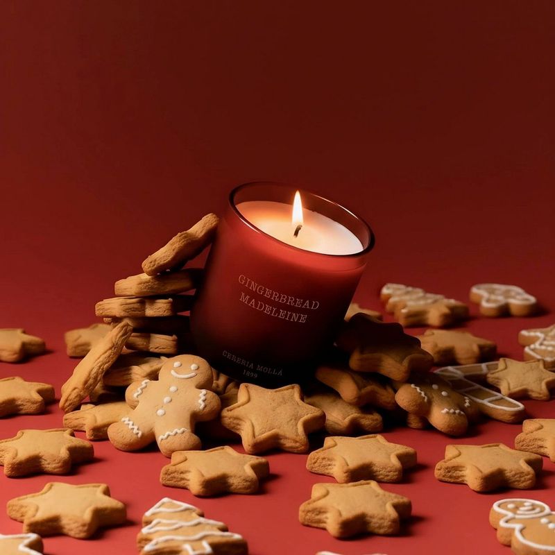 Cereria Molla 1899 - Gingerbead Madeline geurkaars Kerst 230gr. Cereria Molla 1899 - Gingerbead Madeline geurkaars Kerst 230gr.