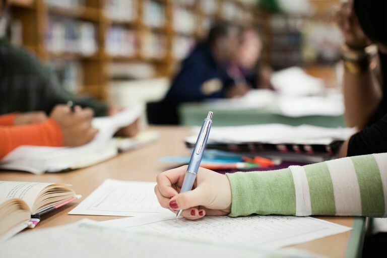 A Complete Guide About How To Format An Essay