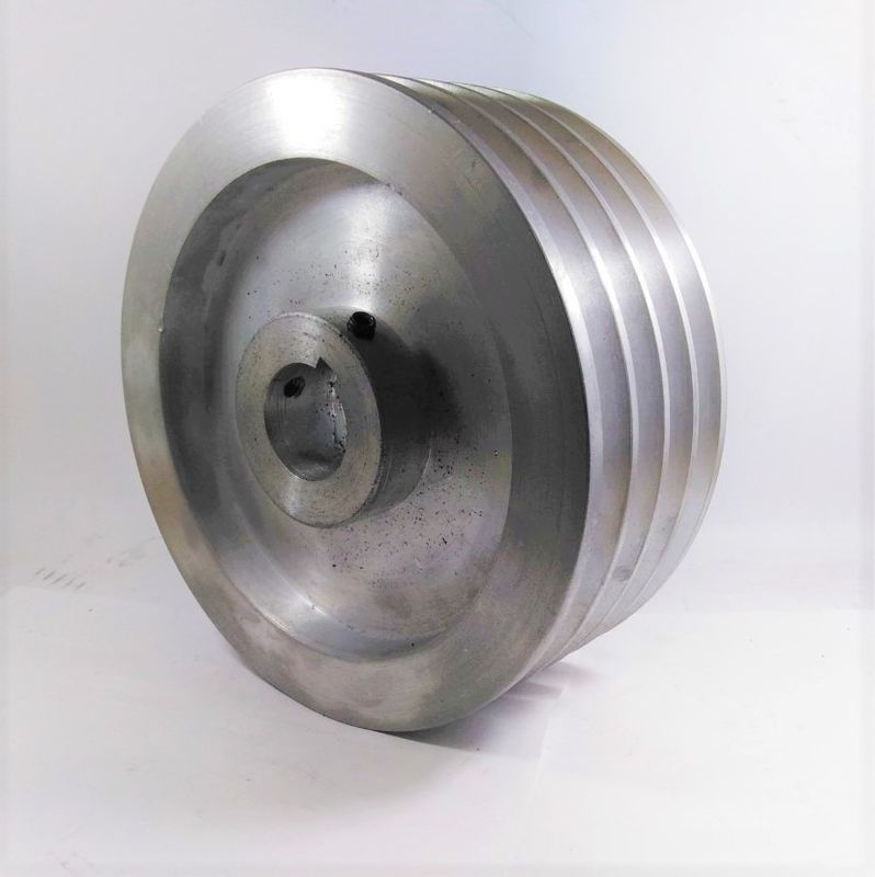 Polea solida de fierro 6.1/2" 4 ranuras en A Nacional