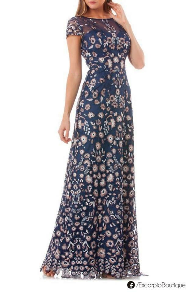 Vestido con bordado