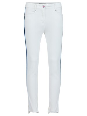 Pantalón slim con linea lateral.