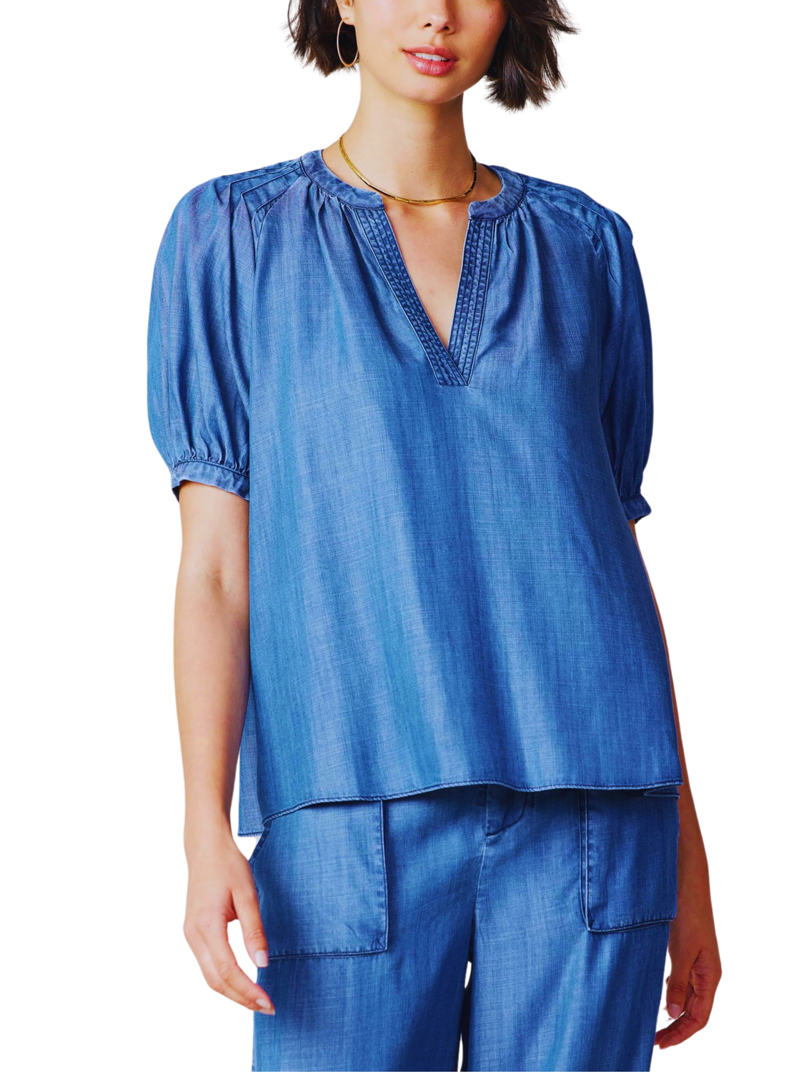 Blusa de cuello en V con manga corta