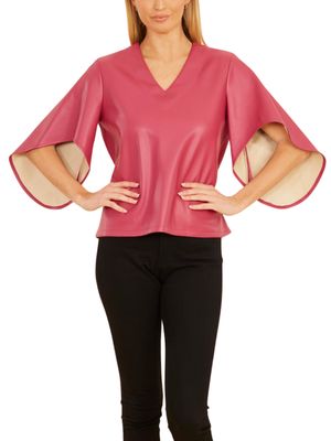 Blusa de piel vegana con manga cascada
