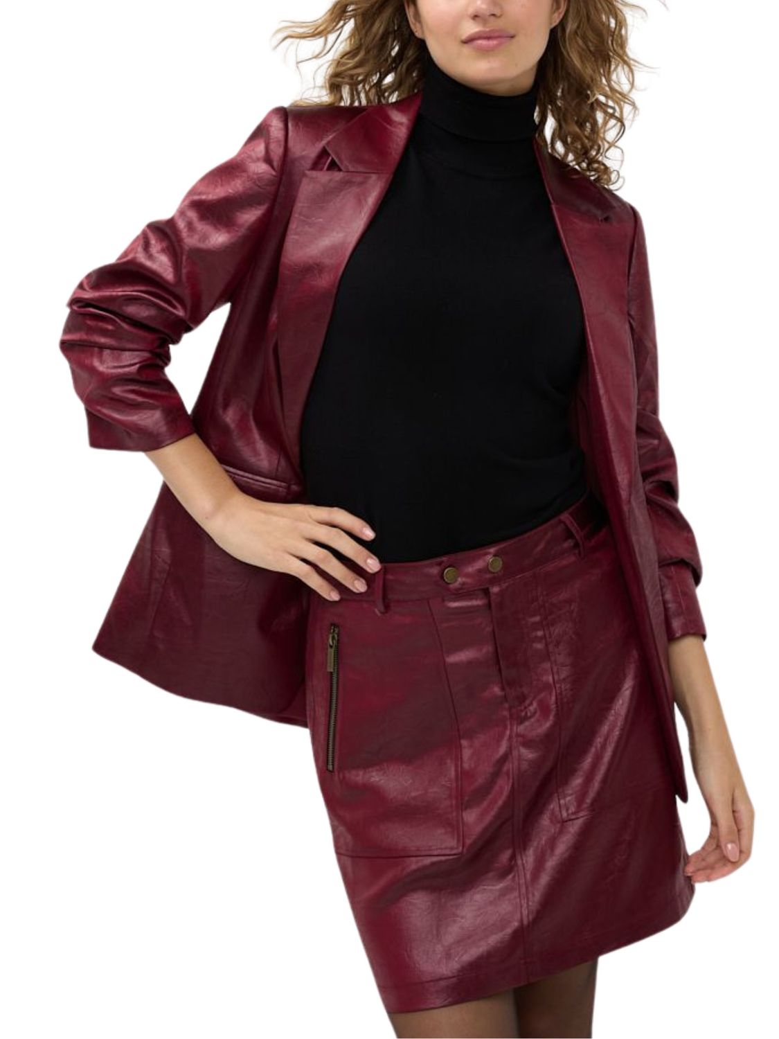 Blazer  metálico de piel vegana efecto arrugado