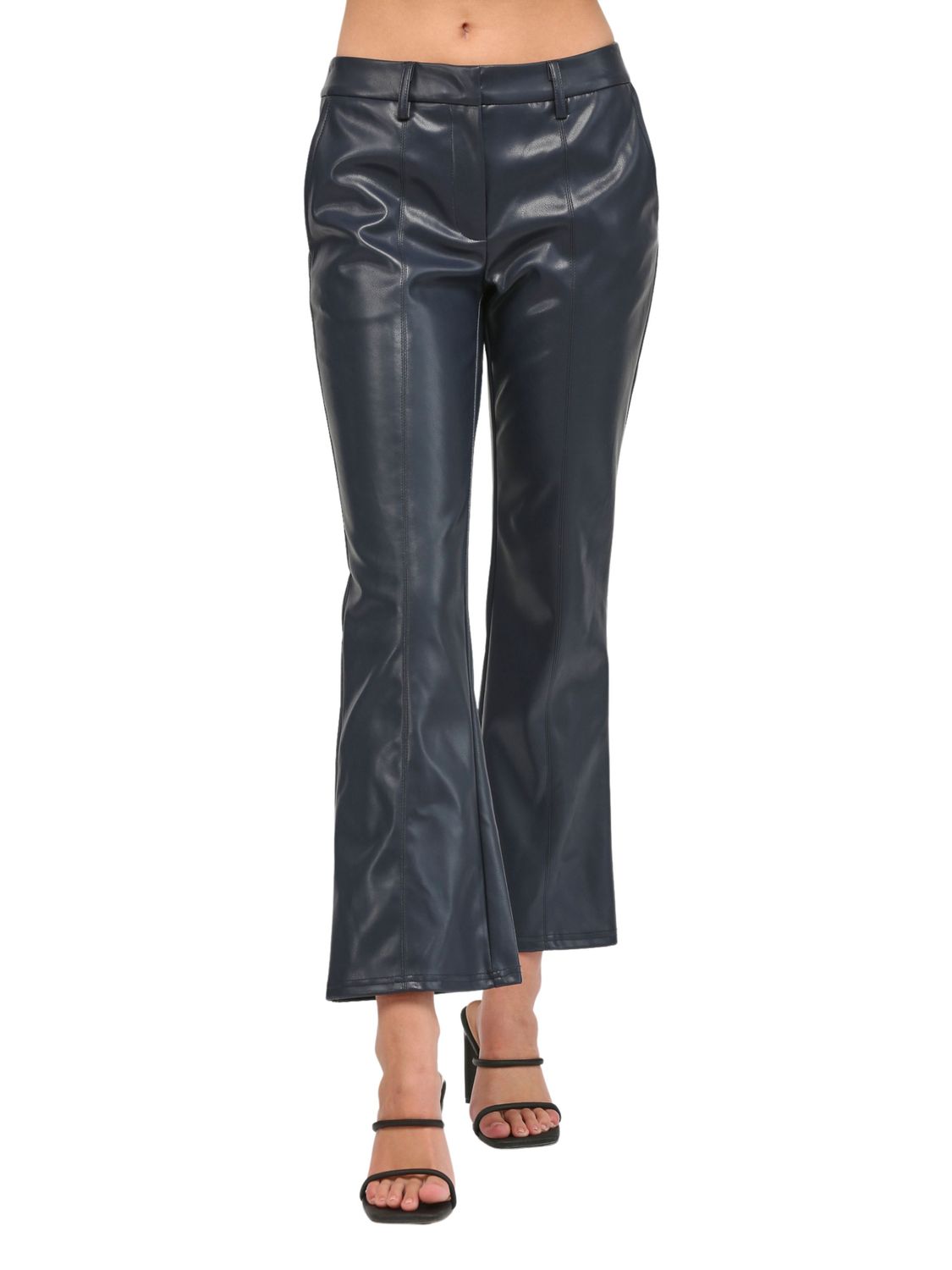 Pantalón en piel vegana