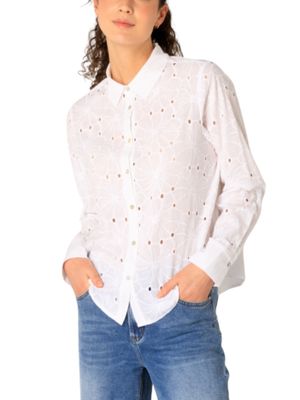 Blusa de manga larga con ojillos.