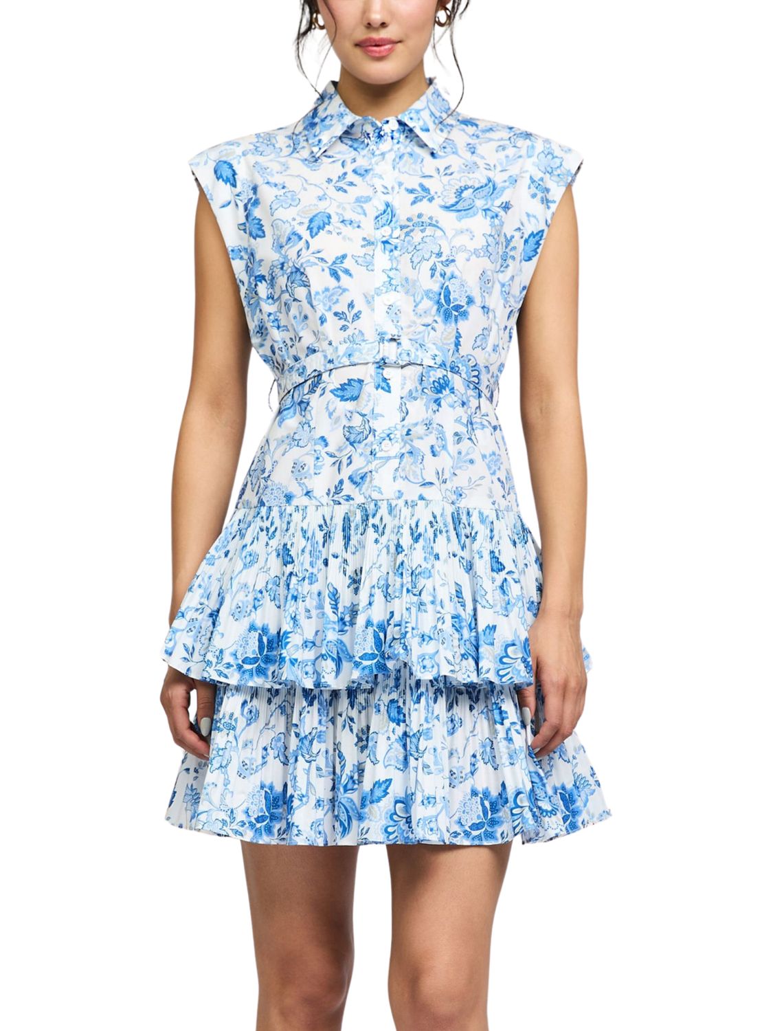 Vestido corto con olanes plisados.