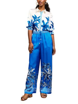 Set de blusa con pantalón.