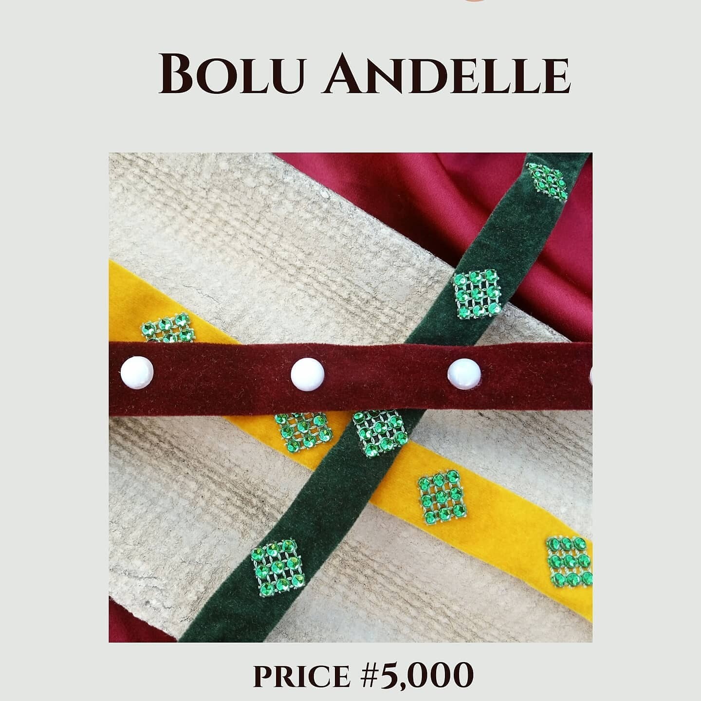 B.A sweetheart set of 3 chokers