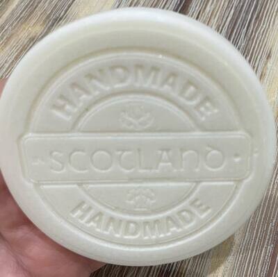 Handmade In Scotland Round Snap Bar