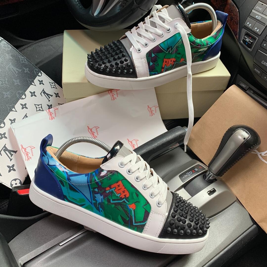 Christan loubontin spike