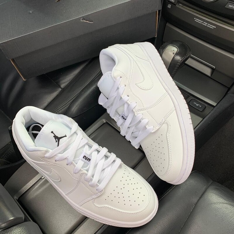 Jordan low trip white