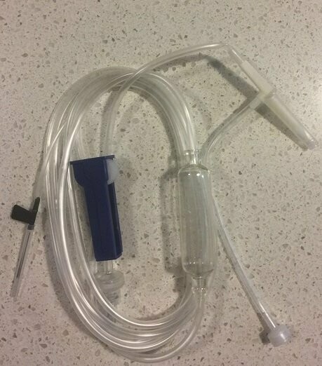 IV Infusion Giving Set - 20 drops per mL