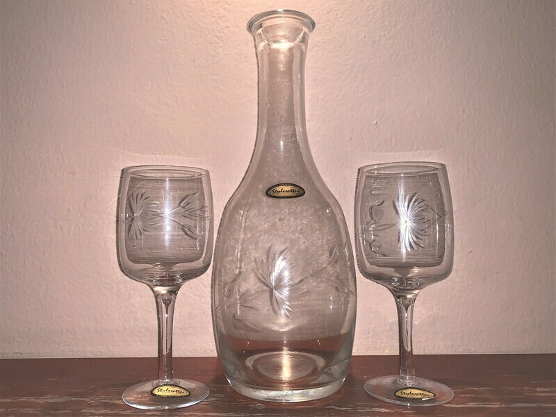 Style Setter China 3 Piece Beverage/Decanter Set, Clear