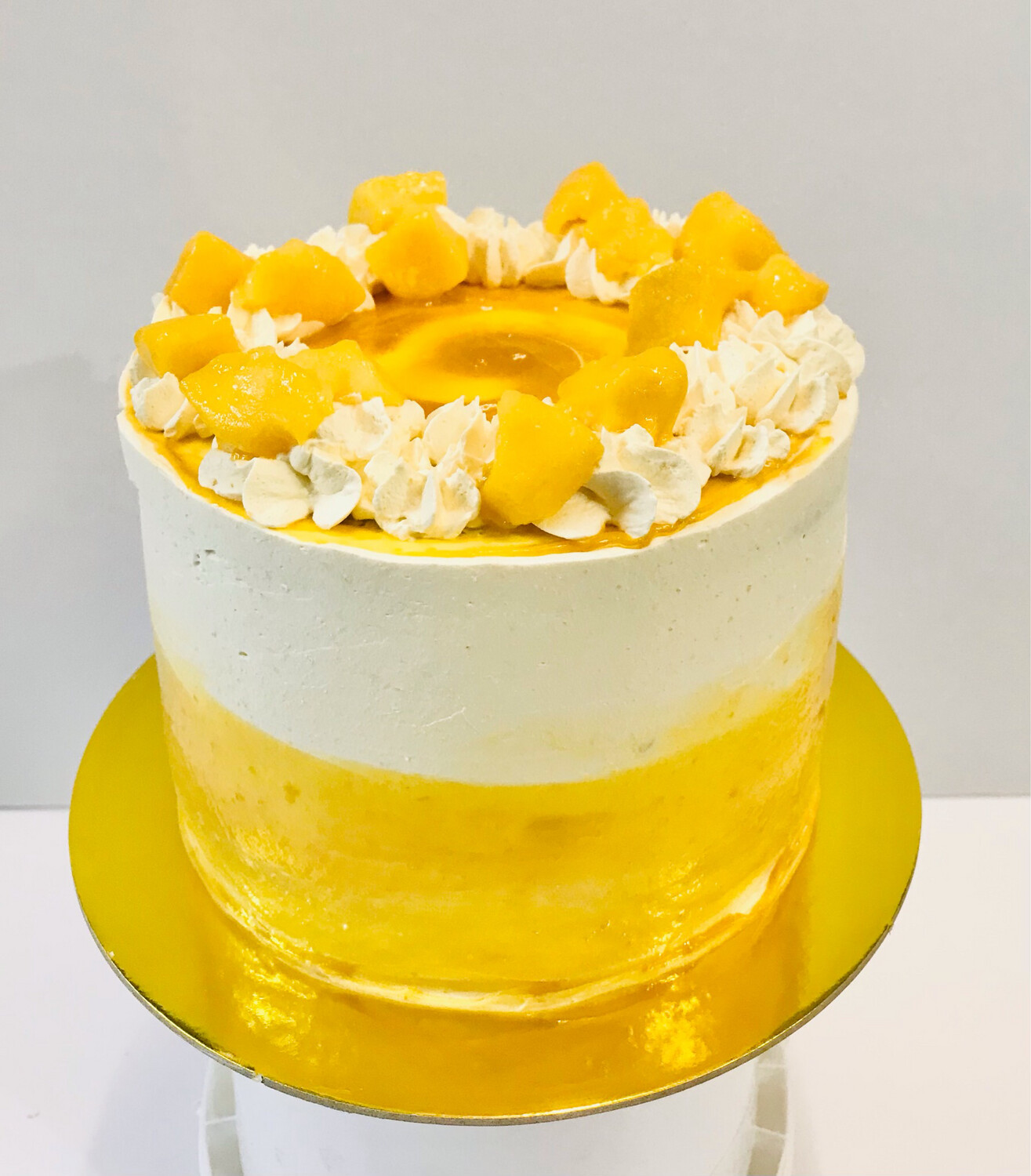 Mango Vanilla Cream Cake