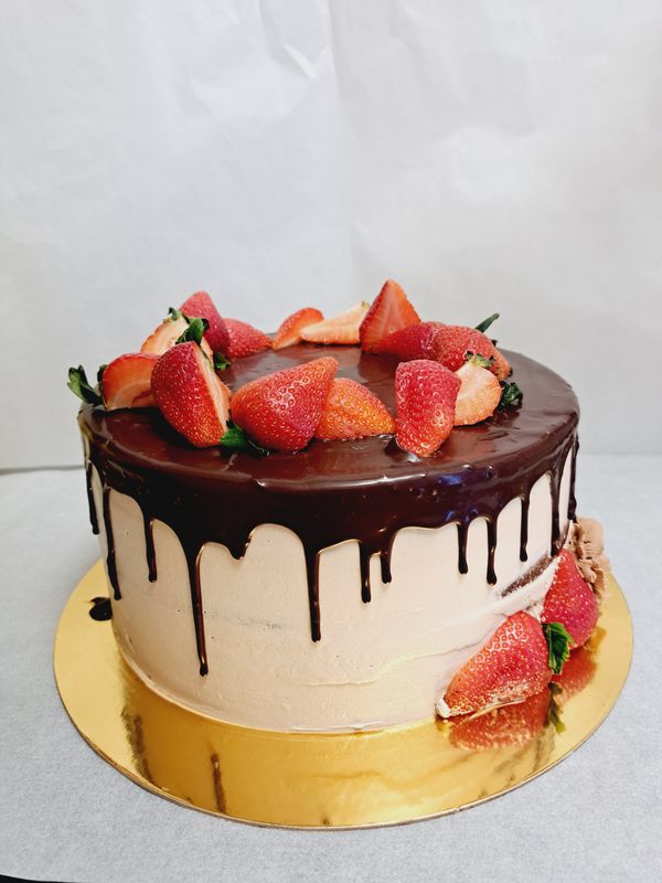 Strawberry Chocolate Cake