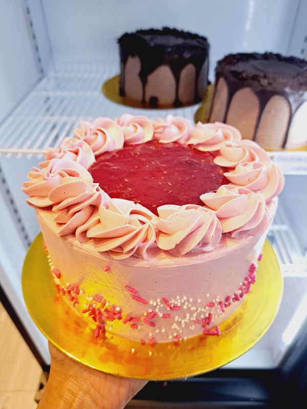 Vanilla Raspberry Cake (serves 4)