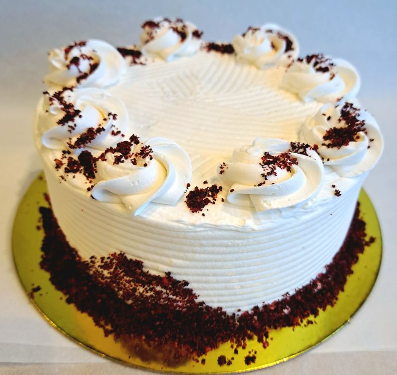 Red Velvet Cake (serves 4)