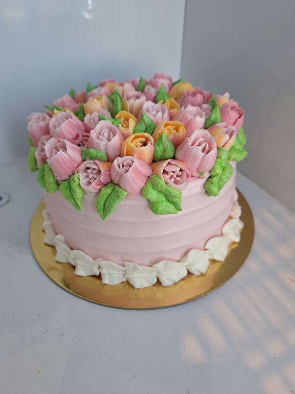 MOTHER'S DAY CAKE
