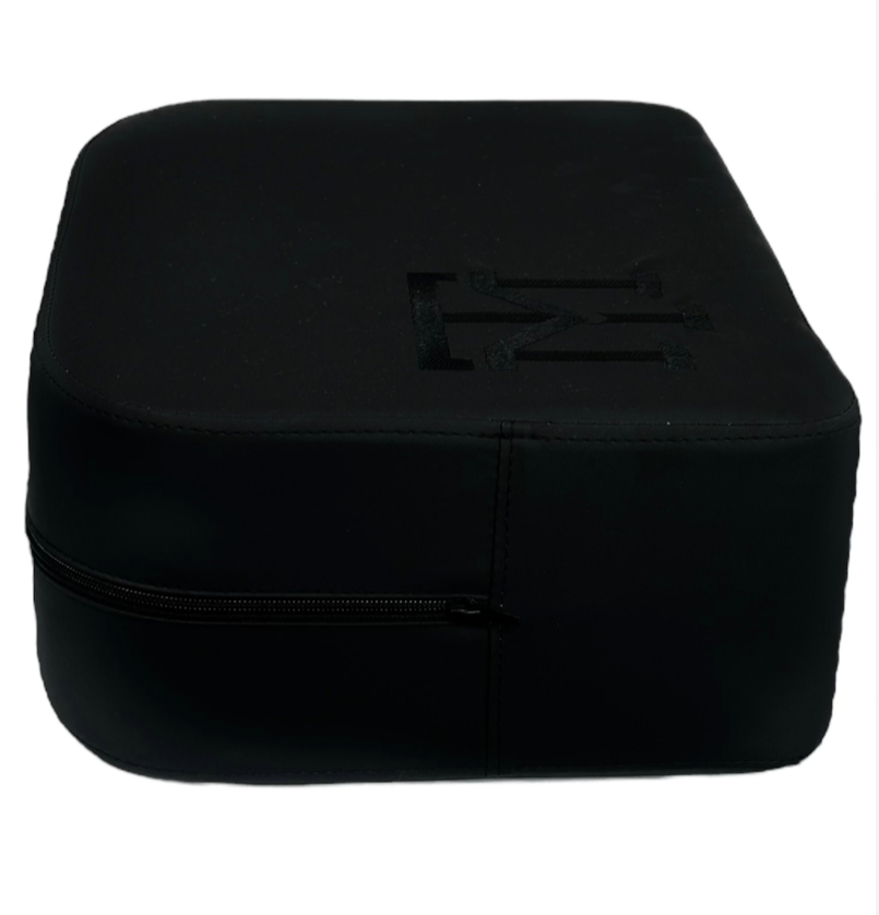 Mane Tame All Black Booster Seat