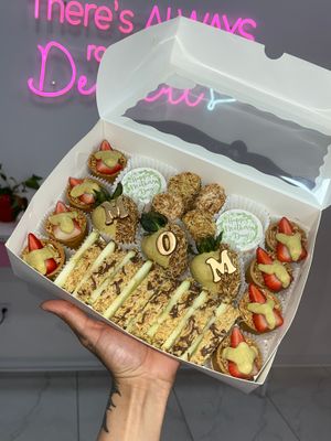 Mom-cuterie Box ~ Dubai Inspired