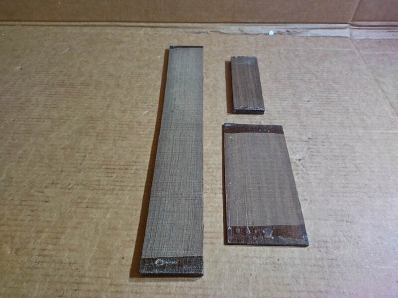 Wenge fretboard, bridge and headplate