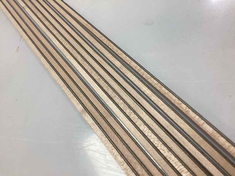 Binding Strip Maple B/W/B 108