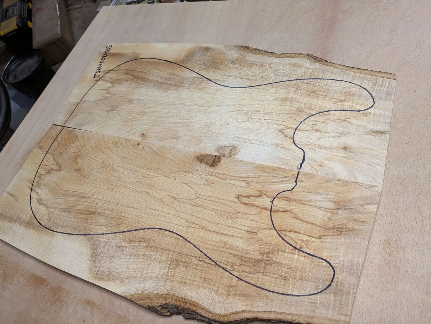 Sycamore carve top