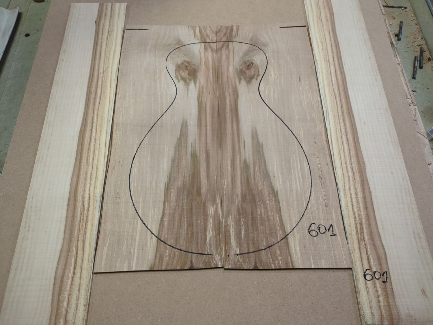 Isle of Man Poplar Baritone Ukulele Back and Sides Set 601