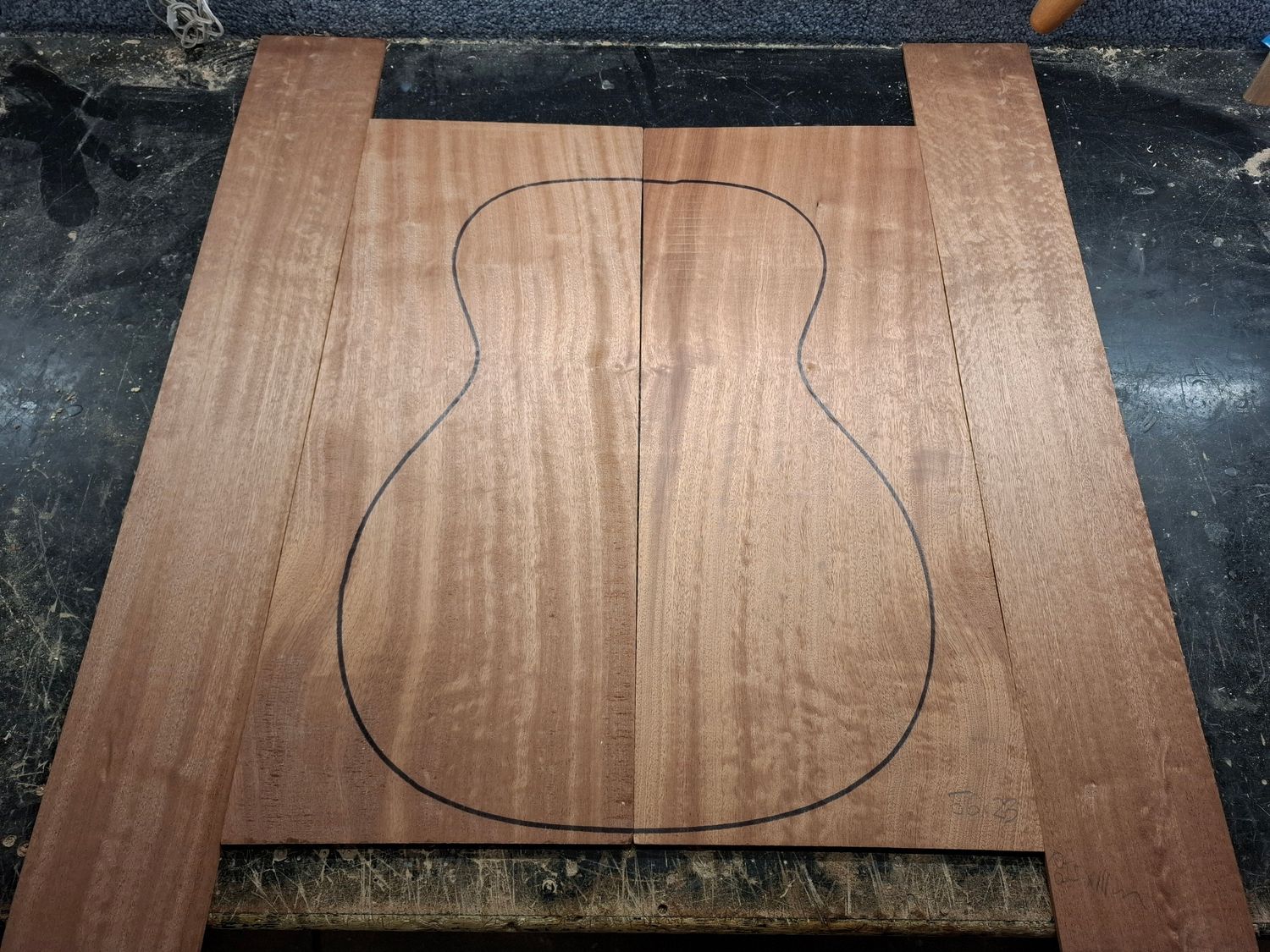 Quilted Sapele A Back and Sides 910