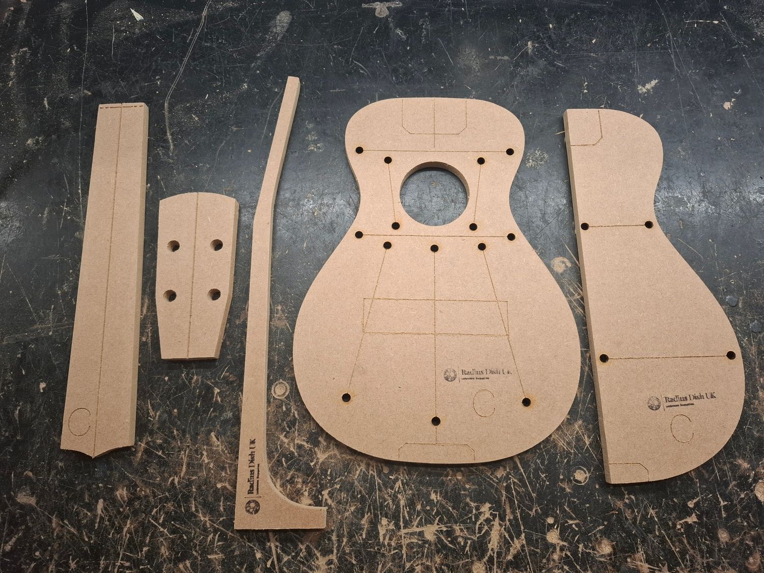 Concert Ukulele Starter Kit Jigs 973